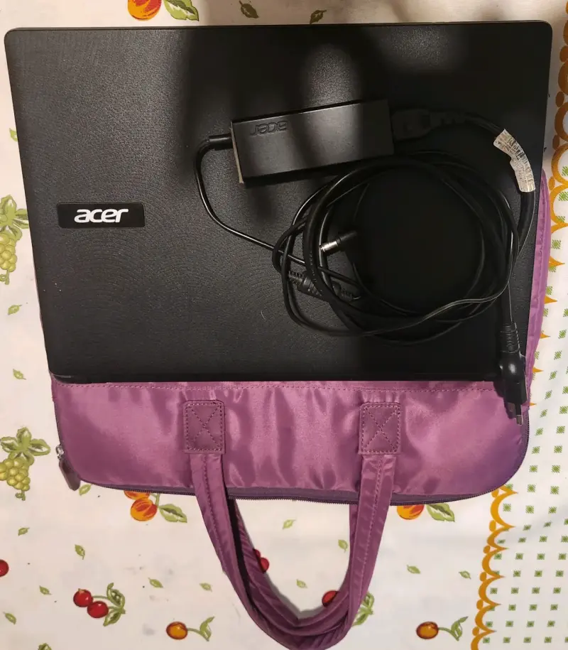 Laptop Acer E5-411 negra - 3