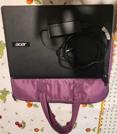 Laptop Acer E5-411 negra - miniatura 3
