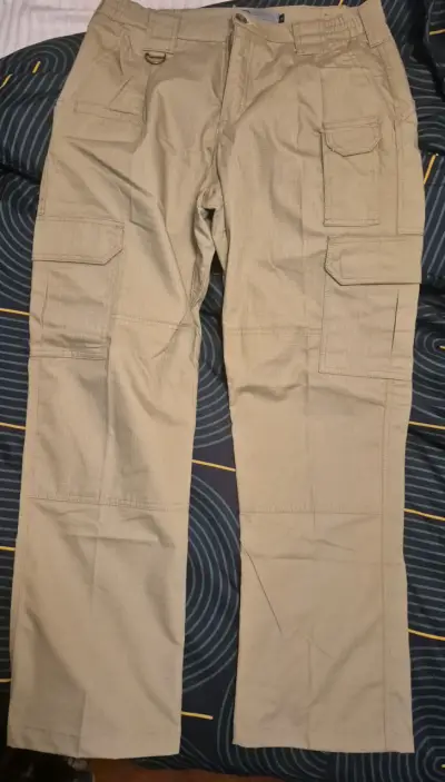 Pantalones cargo beige - miniatura 1