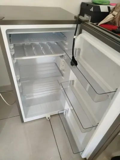 Refrigerador compacto acero inoxidable - miniatura 2