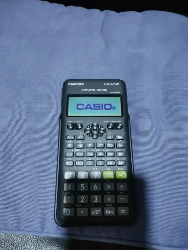 Calculadora científica Casio FX-82LA Plus - 1