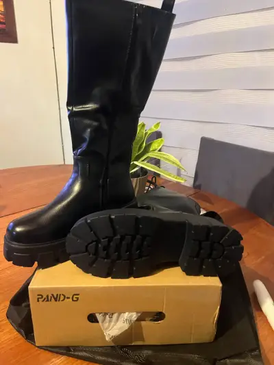 Botas negras con plataforma - miniatura 4