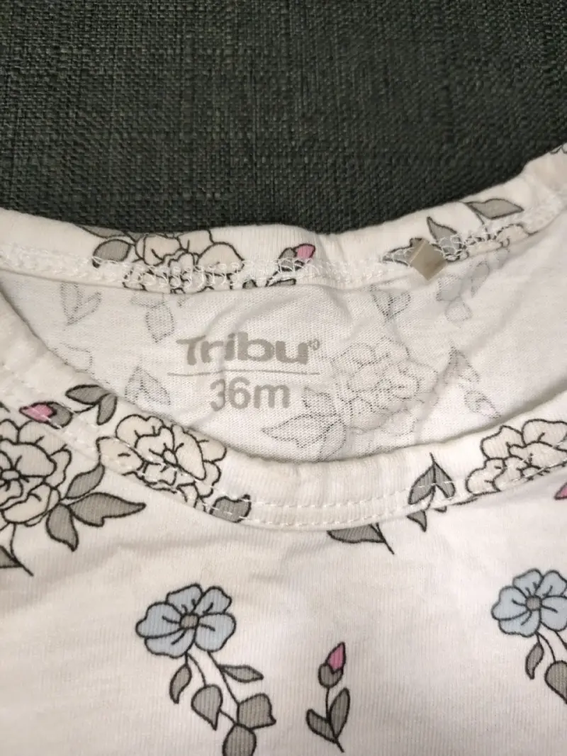 Polera de bebé con flores - 2