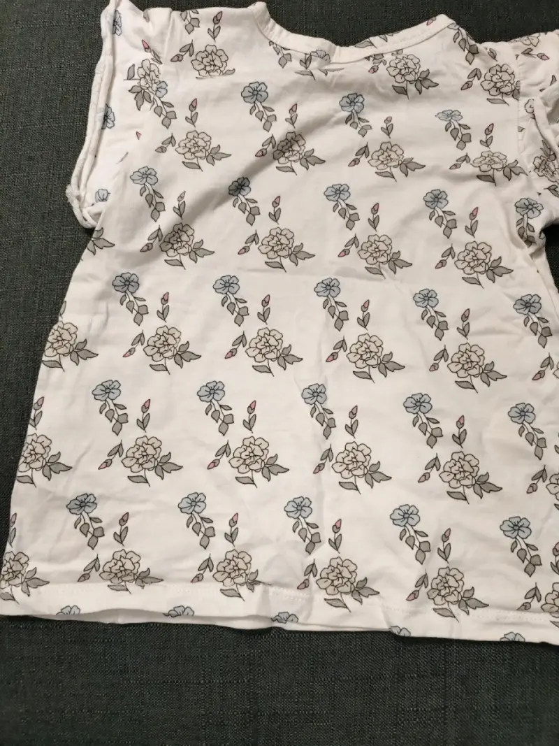 Polera de bebé con flores - 3