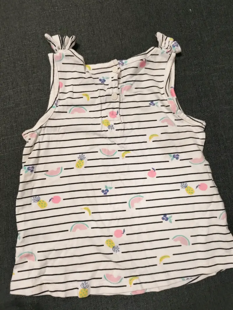 Polera infantil con estampado frutal - 3