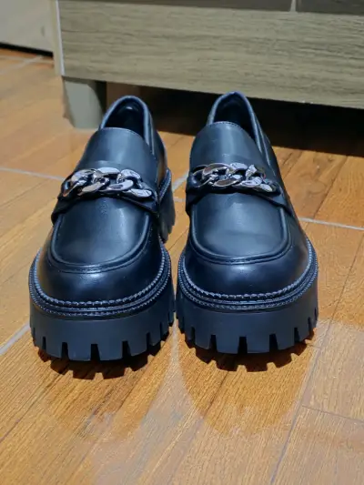 Zapatos negros con plataforma gruesa - miniatura 1