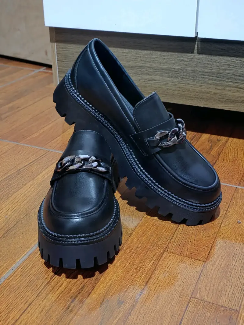 Zapatos negros con plataforma gruesa - 2