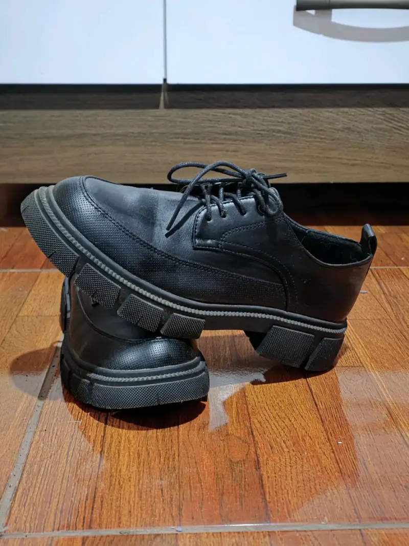 Zapatos negros - 2