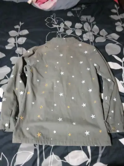 Chaqueta verde con estrellas marca umbrale - miniatura 2