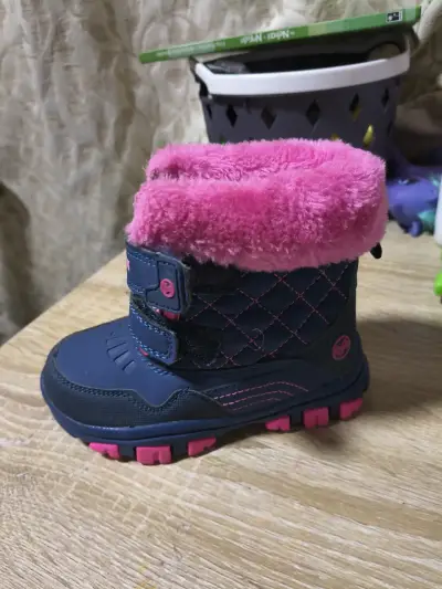 Botas de invierno infantiles azul y rosa - miniatura 3