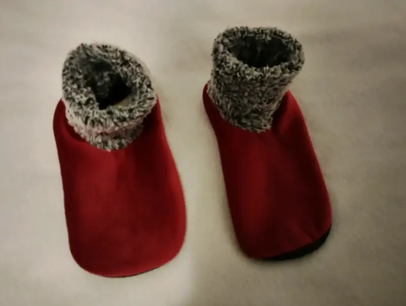 Pantuflas rojas con forro peludo