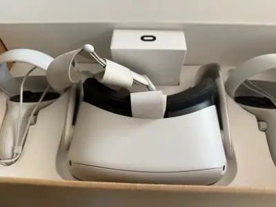 Gafas de realidad virtual en caja - miniatura 4