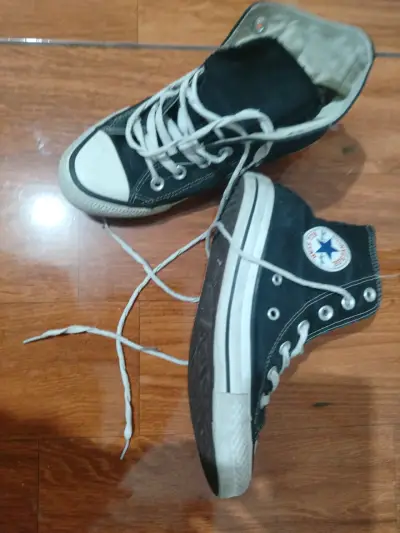 Zapatillas negras con cordones 35.5  / 39.5 cuero - miniatura 1