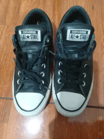 Zapatillas negras con cordones 35.5  / 39.5 cuero - miniatura 2