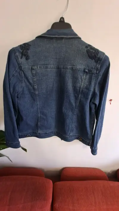 Chaqueta de mezclilla bordada - miniatura 3