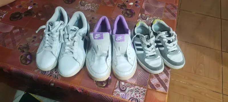 Lote de zapatillas deportivas varias - 2