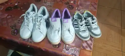Lote de zapatillas deportivas varias - miniatura 2