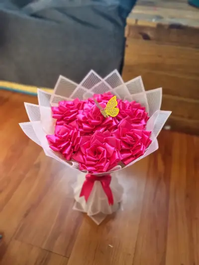 Ramo de rosas artificiales rosas - miniatura 1