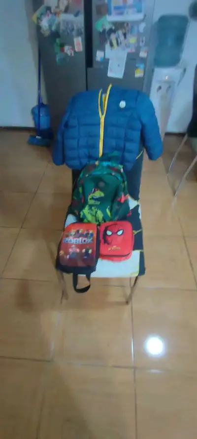 Mochila infantil de dinosaurios - miniatura 2