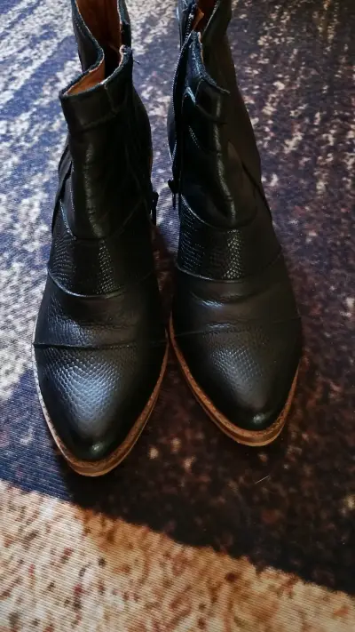 Botines de cuero negro - miniatura 2