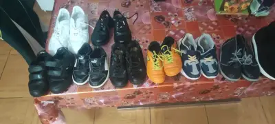 Lote de zapatos varios colores - miniatura 1
