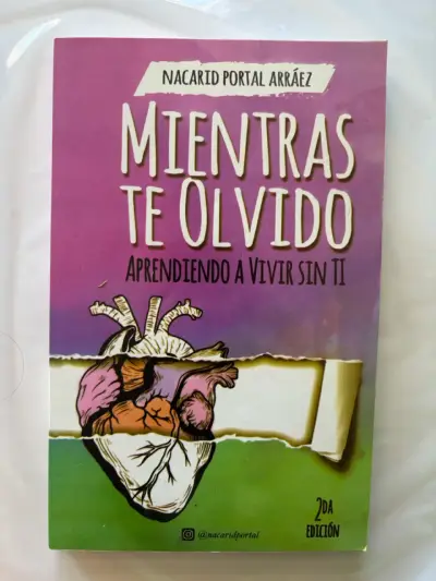 Libro 'Mientras te olvido' de Nacarid Portal - miniatura 1