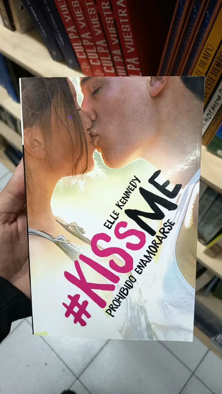 Libro Kiss Me Prohibido Enamorarse