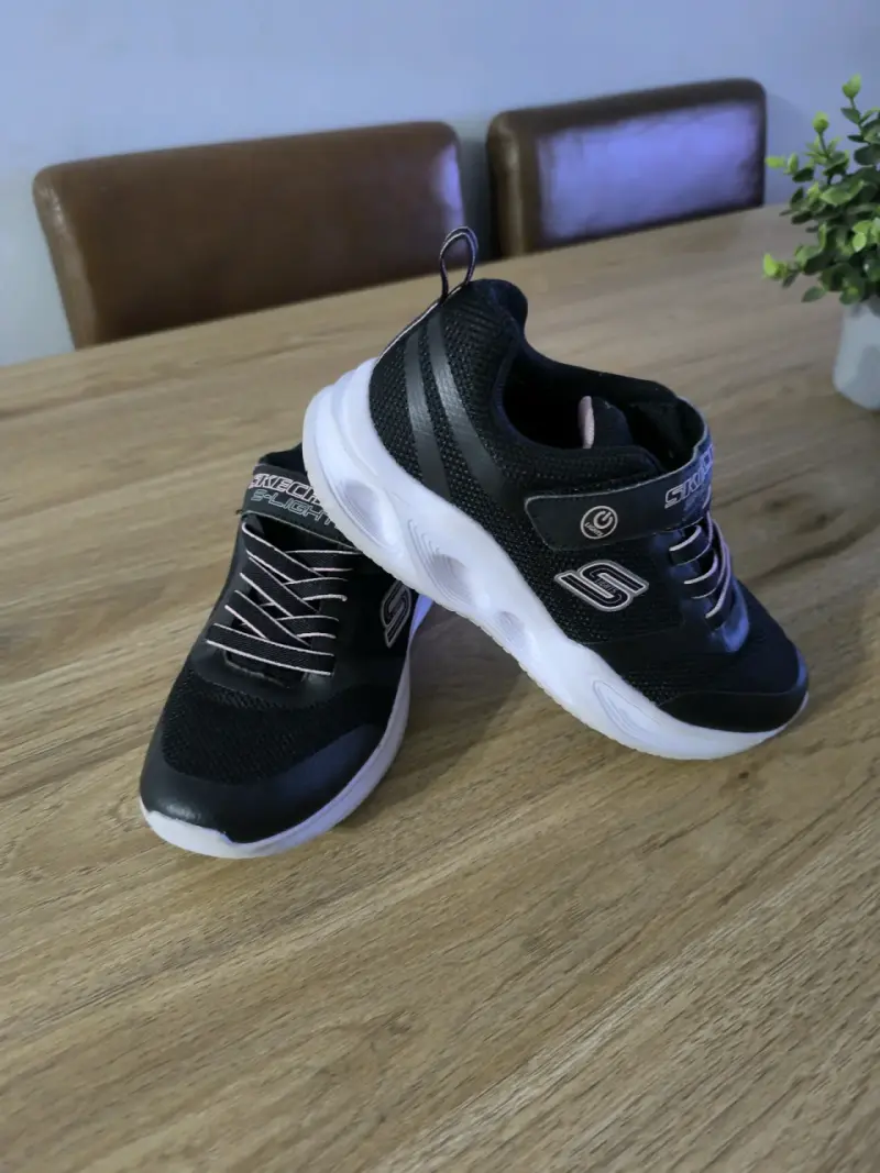 Zapatillas Skechers negras - 2