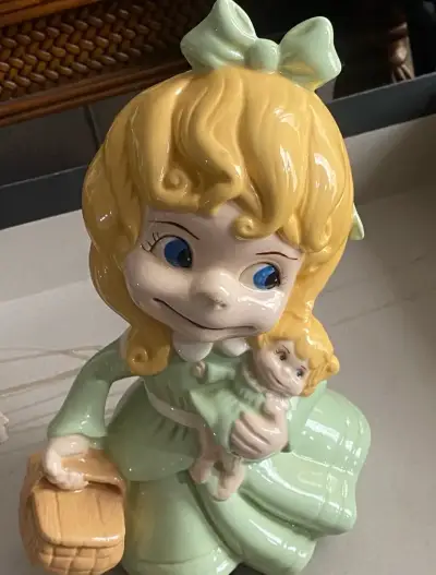 Figura decorativa de cerámica años 70 - miniatura 1