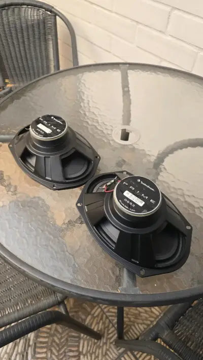 Parlantes Rockford Fosgate de 6x9 pulgadas - miniatura 4