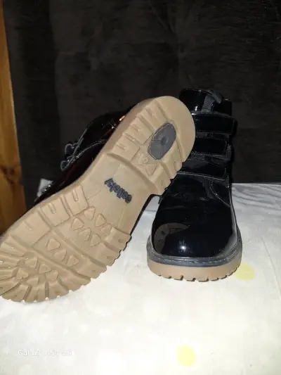 Botines negros de charol - miniatura 2