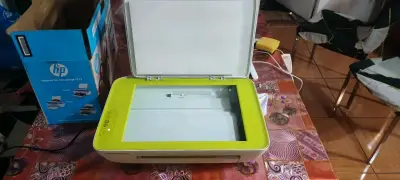 Impresora multifuncional HP Color - miniatura 1