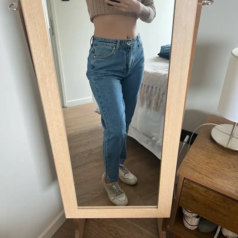 Jeans azul clásico para mujer - 1