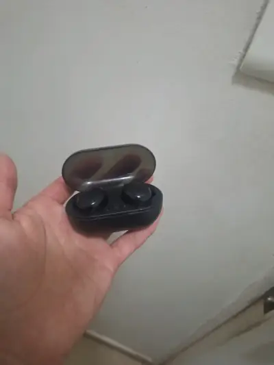 Audífonos TWS negros - miniatura 2