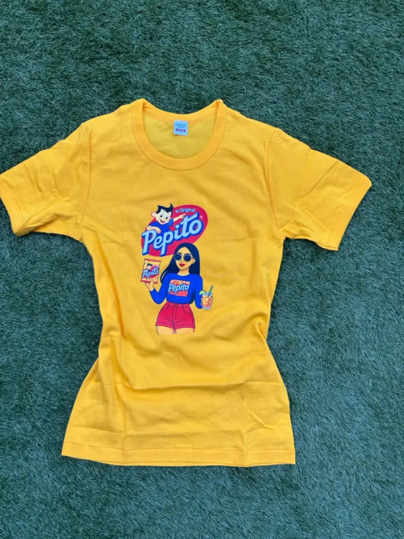 Polera amarilla con diseño Pepito