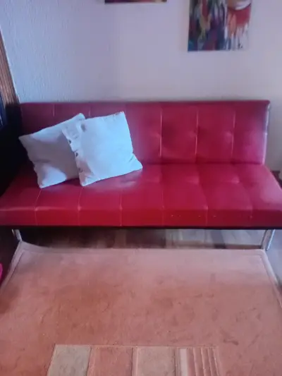 Sofá cama rojo moderno - miniatura 1