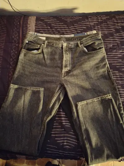 Variados pantalones de mezclilla - miniatura 6