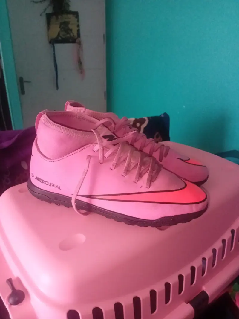 Zapatillas deportivas rosas - 1