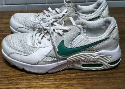 Zapatillas NIKE modelo AIR MAX, Blancas con verde - miniatura 1