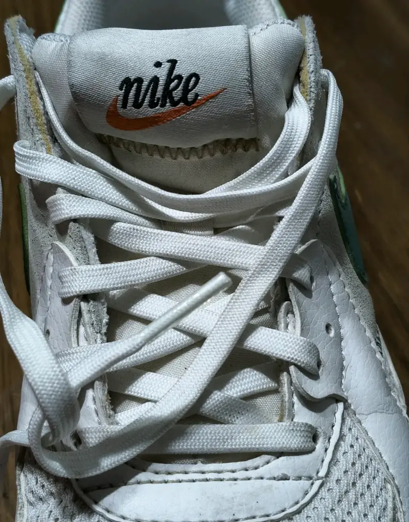 Zapatillas NIKE modelo AIR MAX, Blancas con verde - 3