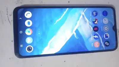 Teléfono inteligente vivo - miniatura 2