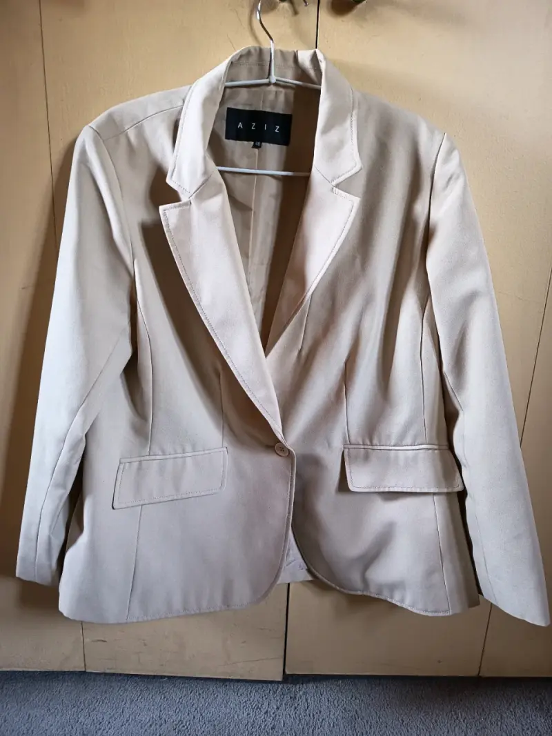 Blazer beige talla 48 - 1