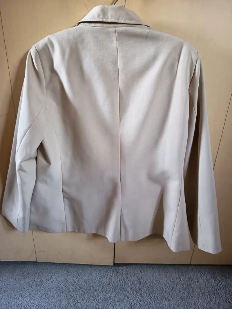 Blazer beige talla 48 - 2