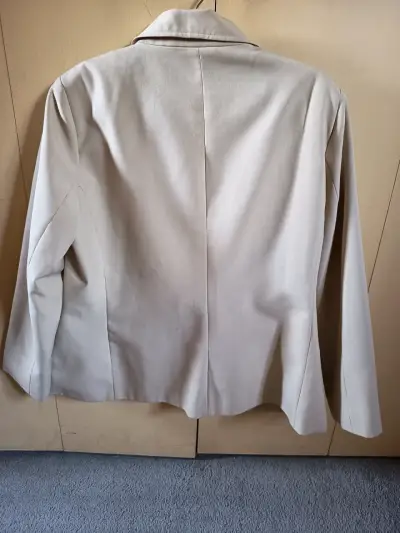 Blazer beige talla 48 - miniatura 2