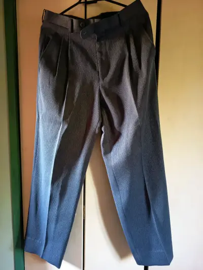 Terno gris diseño. - miniatura 5