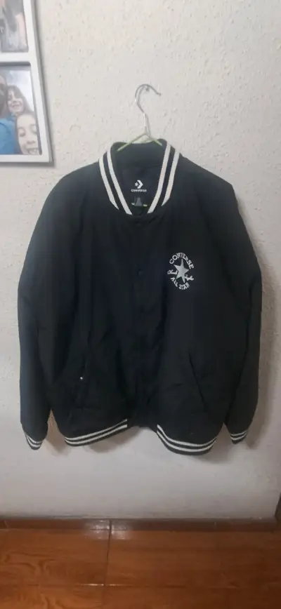 Chaqueta negra Converse - miniatura 1
