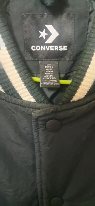 Chaqueta negra Converse - miniatura 4