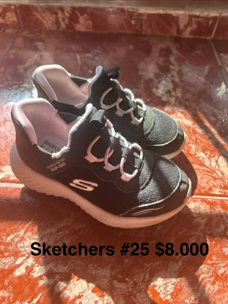 Zapatillas Skechers negras talla 25