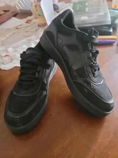 Zapatos de charol negros - miniatura 3