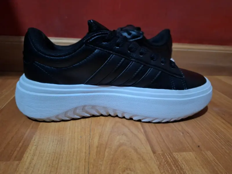 Zapatillas negras casuales - 2